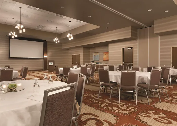 Embassy Suites By Hilton Akron Canton Airport