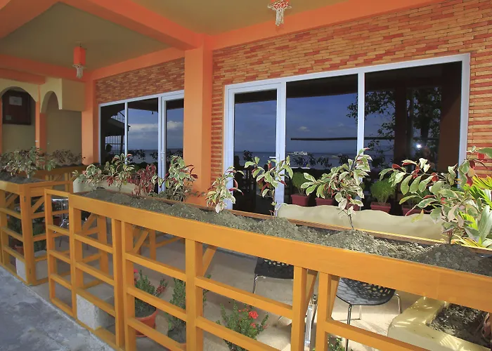 Papa Freds Beach Resort