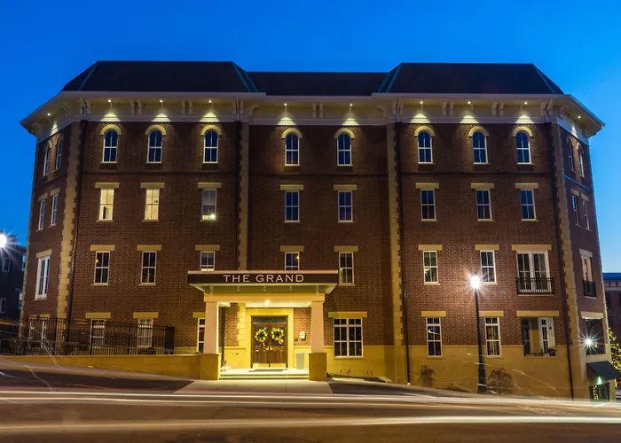 The Mount Vernon Grand Hotel