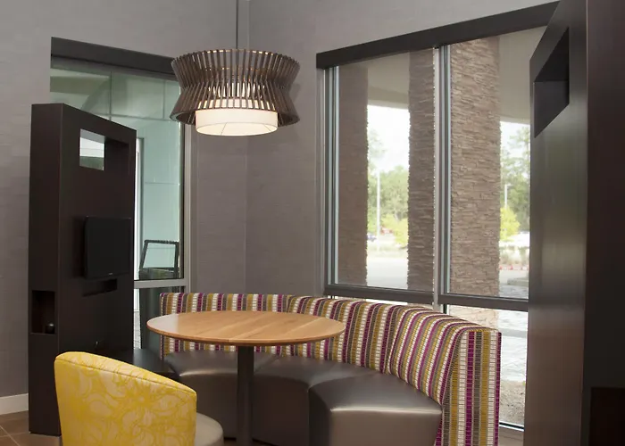 Courtyard By Marriott Houston City Place