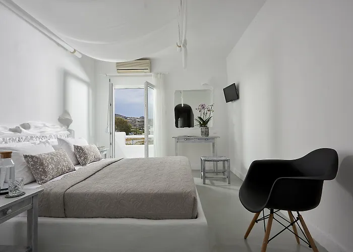Milos Hotel