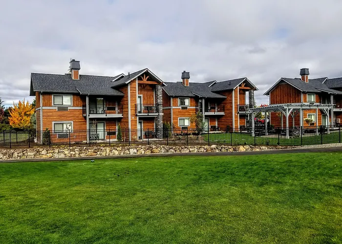 Resort At Eagle Point Golf Club Lodging