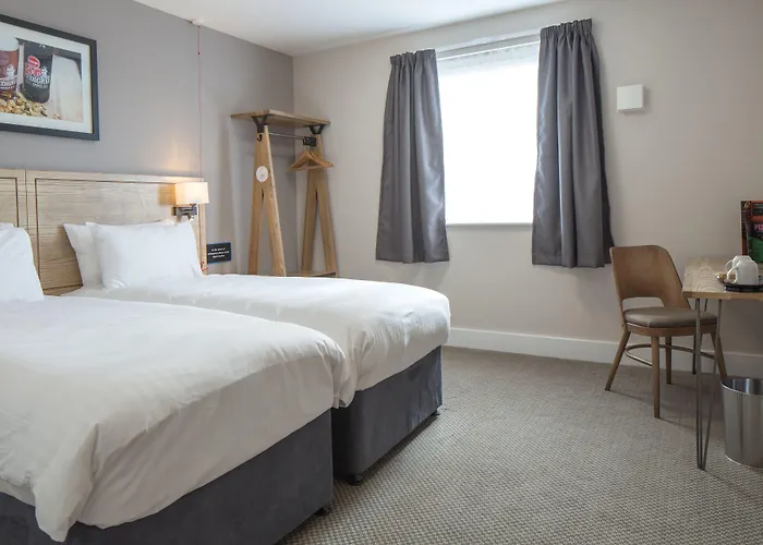 The Raven'S Cliff Lodge By Marston'S Inns