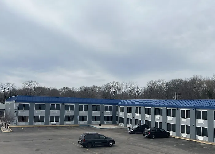 Days Inn & Suites By Wyndham Norton Shores Muskegon