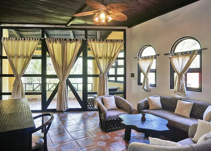 Paradise Beach Lodge