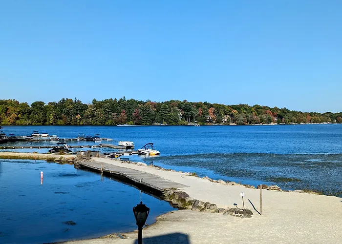 The Lodge Luxury Resort At Lake Harmony