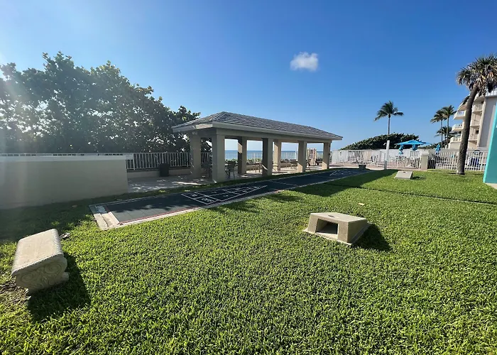 Gulfstream Manor