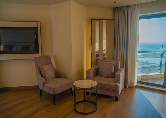 Ramada By Wyndham Cox'S Bazar Kolatoli Beach