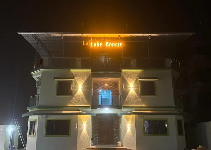 Lake Breeze Resort