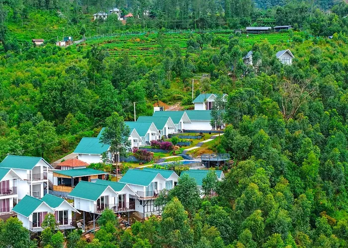 Gardenia Pool Resort Kanthalloor By Voye Homes Mountain View Stay Near Bhramaram View Point