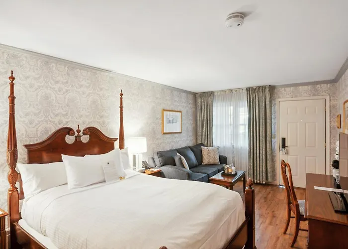 Avon Old Farms Hotel