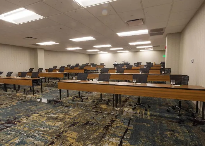 Holiday Inn Cleveland - South Independence By Ihg