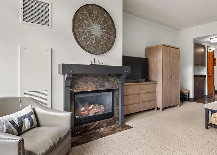 374 Lodge At Spruce Peak Ski In Ski In Ski Out King Studio By Stowe Mountain Rentals