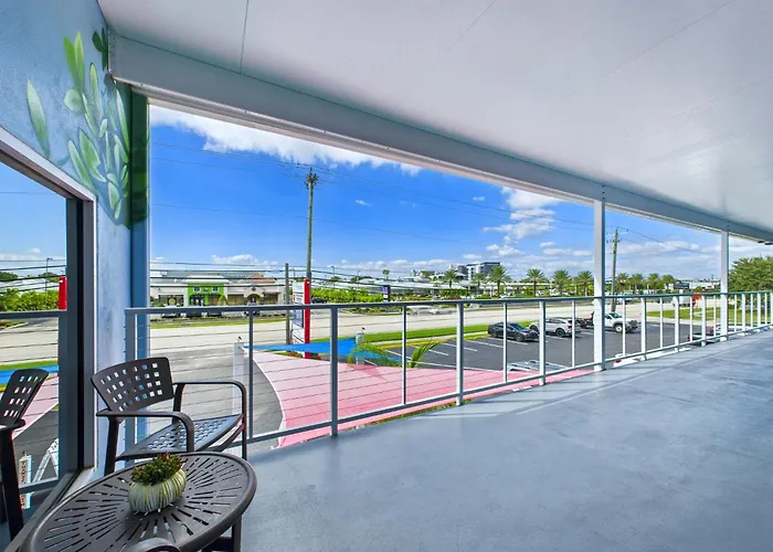 Stylish Loft Minutes From Beach & Port - Unit 204