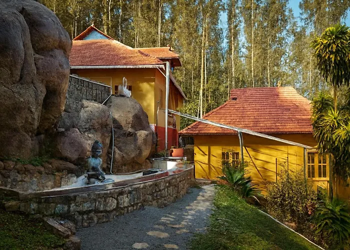 Holidayz By Stayz Royale In Yercaud - Misty Woody Stay