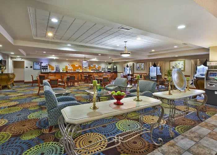 Holiday Inn Express Hotel & Suites - Belleville Area By Ihg