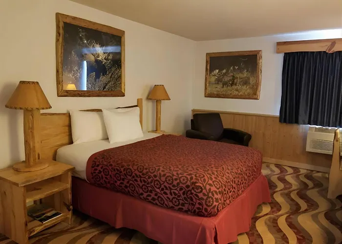 Sandpoint Inn
