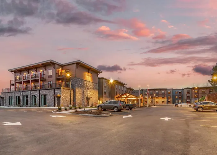 Cambria Hotel Lake Placid - Lakeside Resort