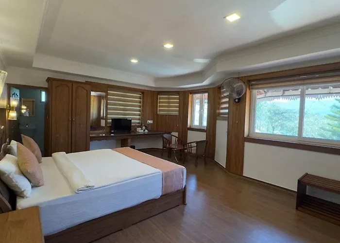 Hillock Bungalow Kuttikkanam