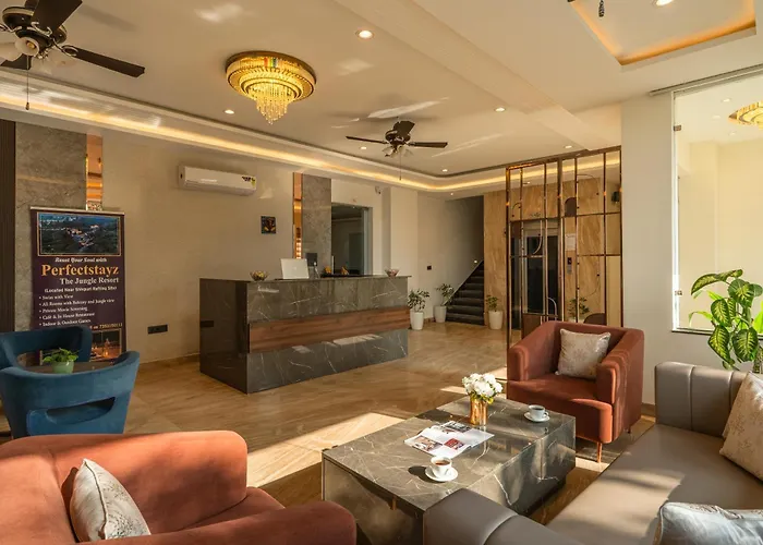 Perfectstayz Premium Pinaaki Rooftop Cafe With Ganges View
