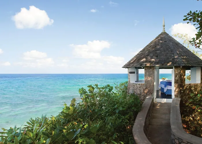 Couples Sans Souci (Adults Only)