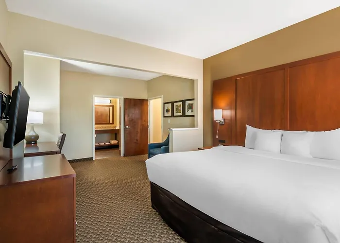 Comfort Suites - Jefferson City