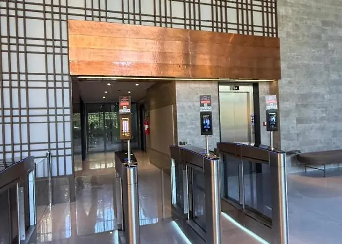 Apartamento De Alto Padrao Na Praia De Pajucara