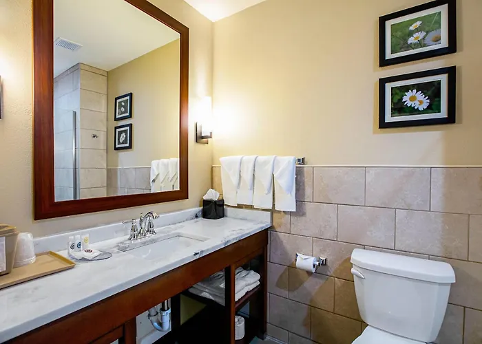 Comfort Suites Fishkill Near Interstate 84