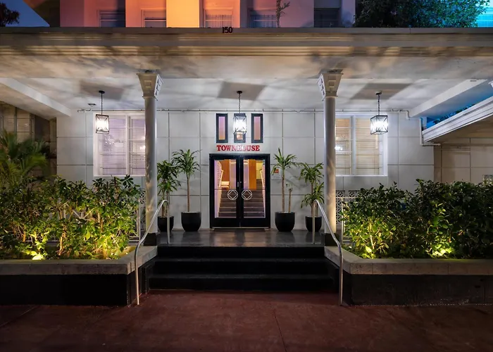 Townhouse Hotel
