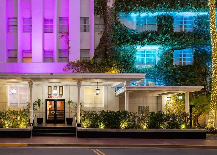 Townhouse Hotel