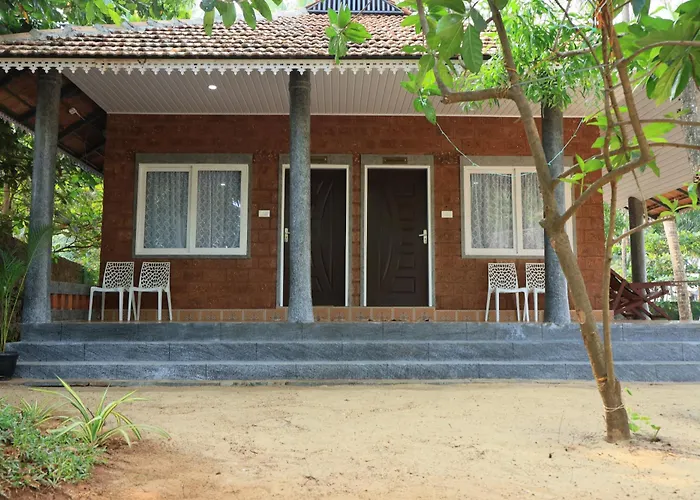 Stripgreens Beach & Backwater Resort Valiyaparamba