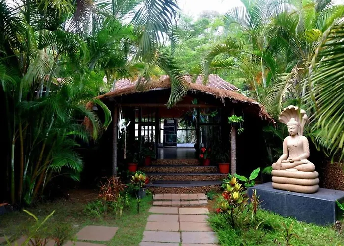 Shangri-La Jungle Village Resort