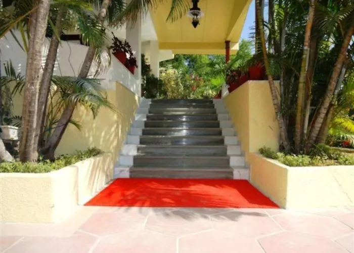 Cama Rajputana Club Resort