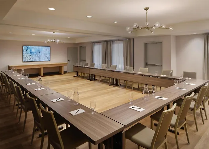 Martis Valley Lodge, Tapestry Collection By Hilton