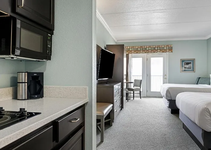 Cherry Tree Inn & Suites