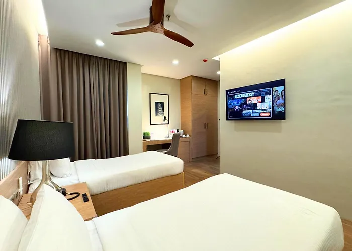 Lenox Hotel