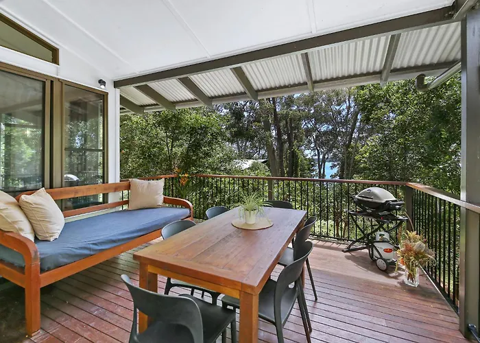 Eumarella Shores Noosa Lake Retreat