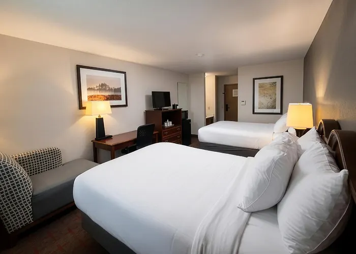 Harbor Winds Hotel (Adults Only)