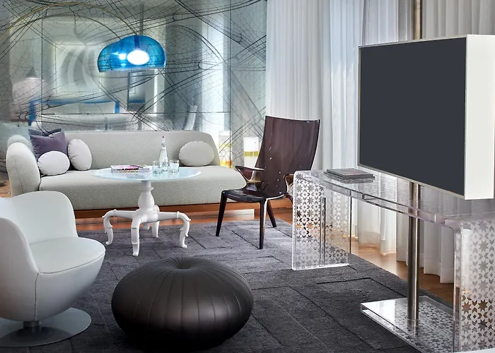 The Valorian West Hollywood, Curio Collection by Hilton