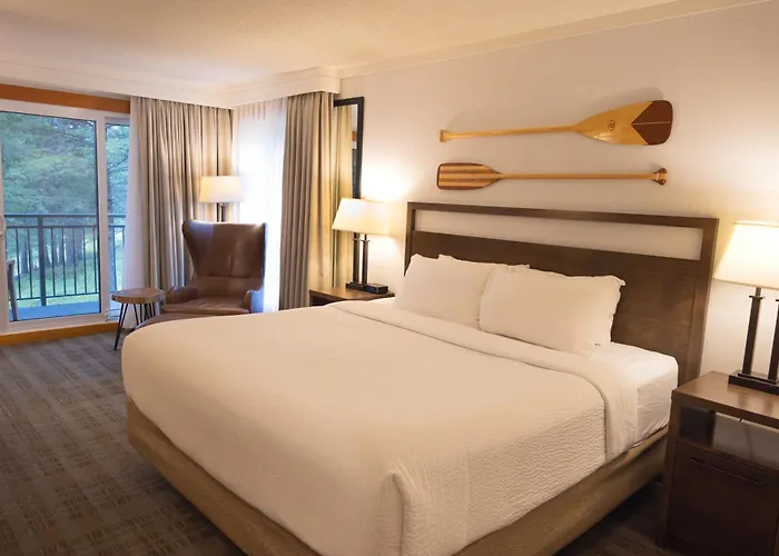 Pyramid Lake Lodge