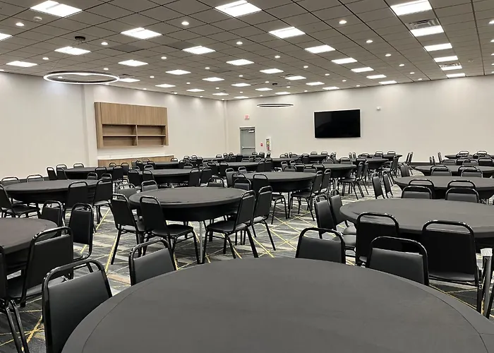 Holiday Inn Express Big Rapids By Ihg