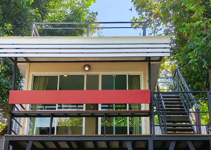 Hill Zone Home Stay By Little Paradise