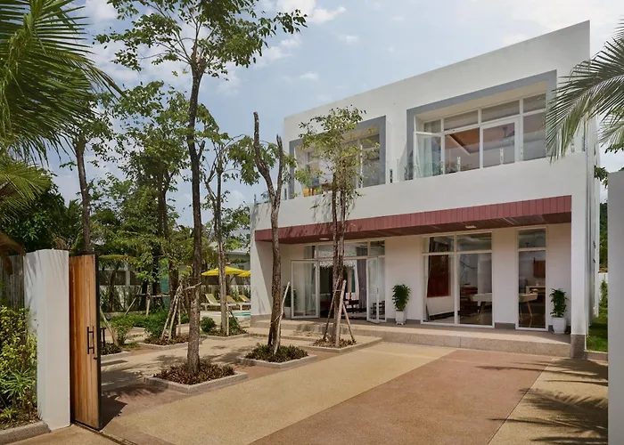 Royal Beach Resort And Residence By Ehm