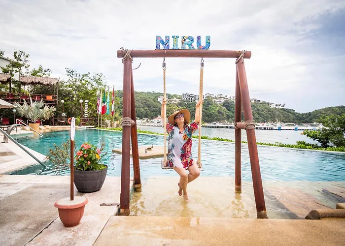 Binniguenda Huatulco & Beach Club