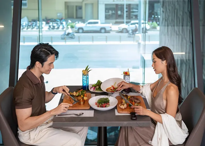 M City Hotel Saigon - Complimentary Afternoon Tea Served Daily