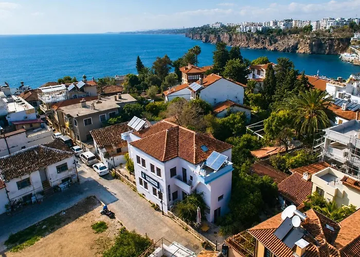 Hadrianus Pansion Hotel Antalya