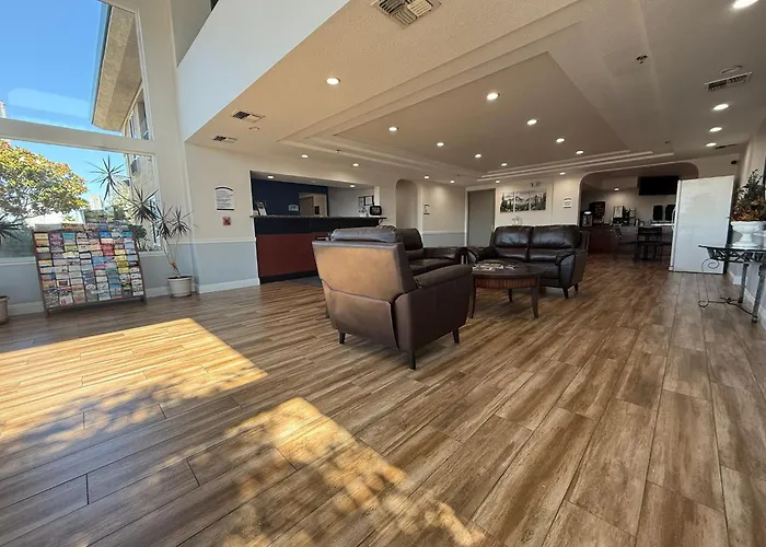 Baymont By Wyndham Manteca