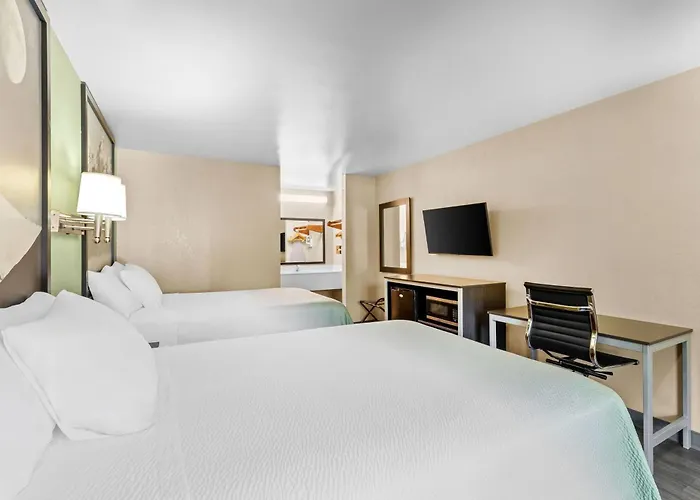 Super 8 By Wyndham Acworth/Atlanta Area