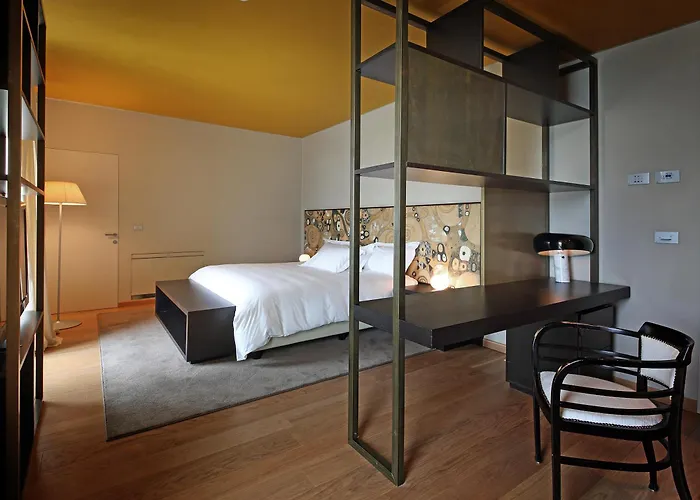 Hotel Bella Riva Gardone Riviera