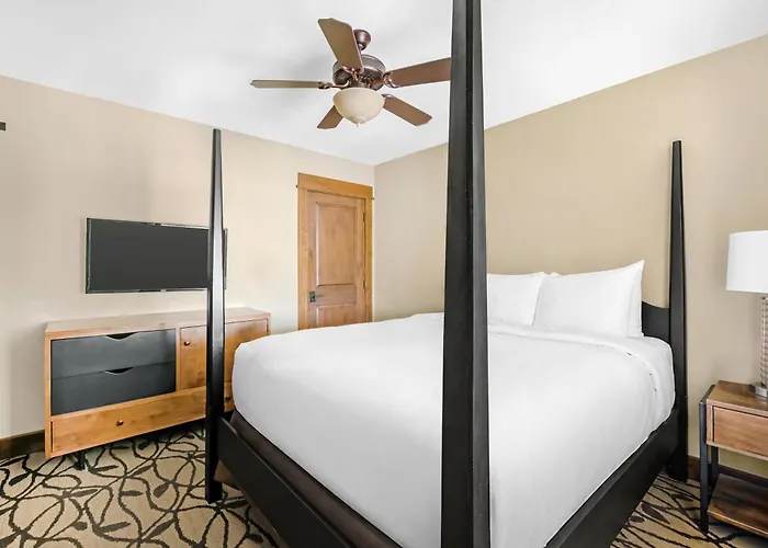 Hilton Grand Vacation Club Paradise Point Hollister